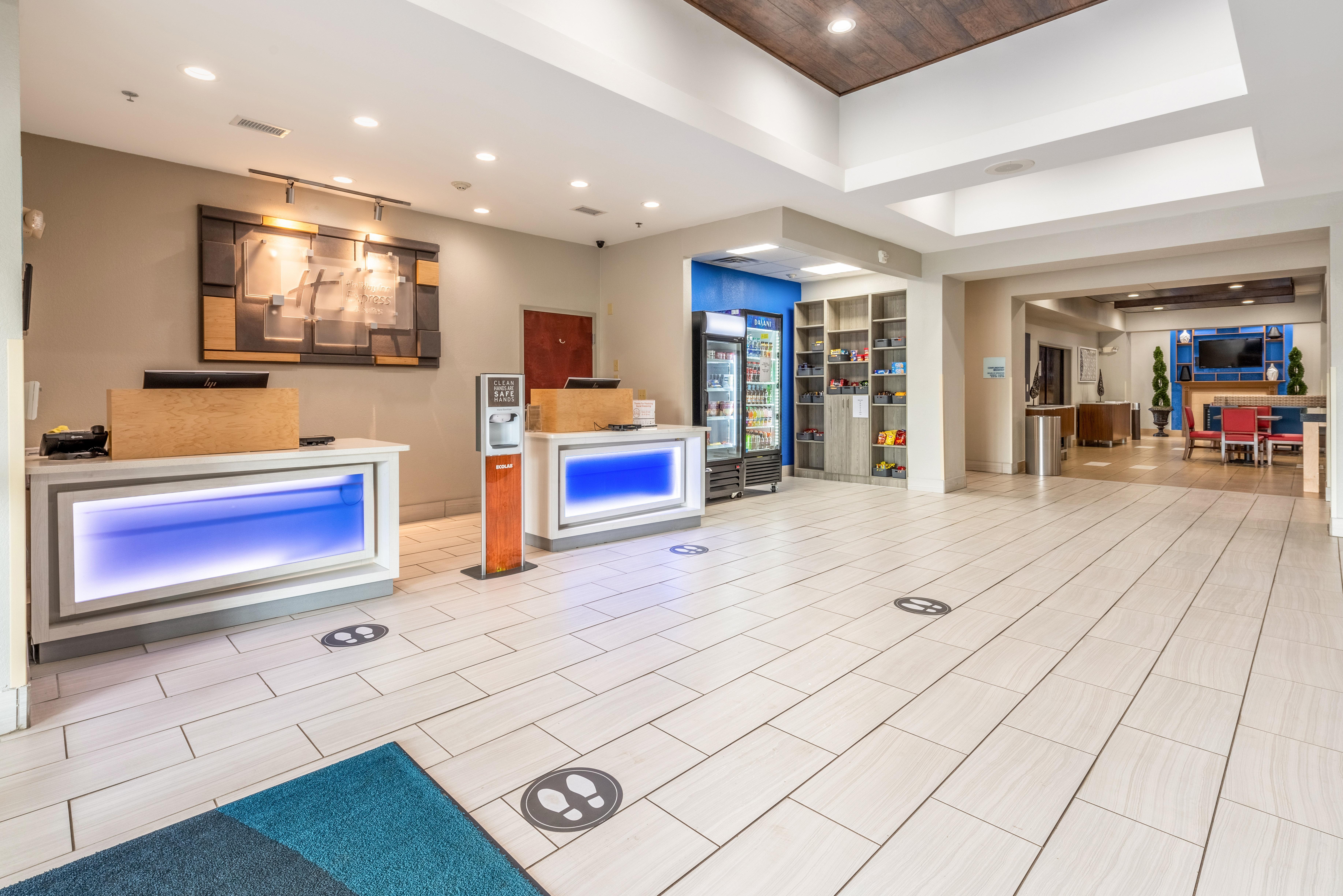Holiday Inn Express & Suites Стейтсвил Екстериор снимка