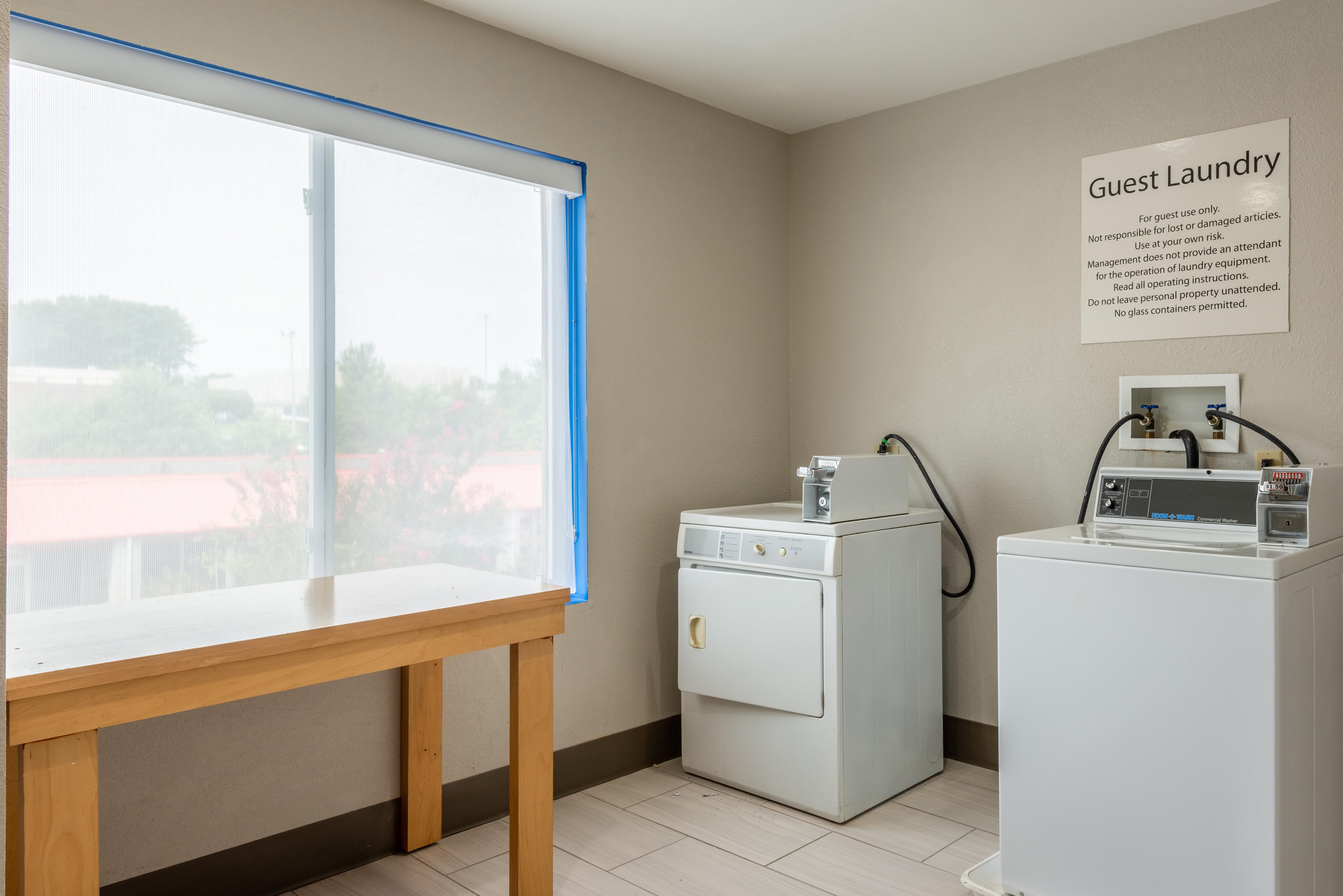 Holiday Inn Express & Suites Стейтсвил Екстериор снимка